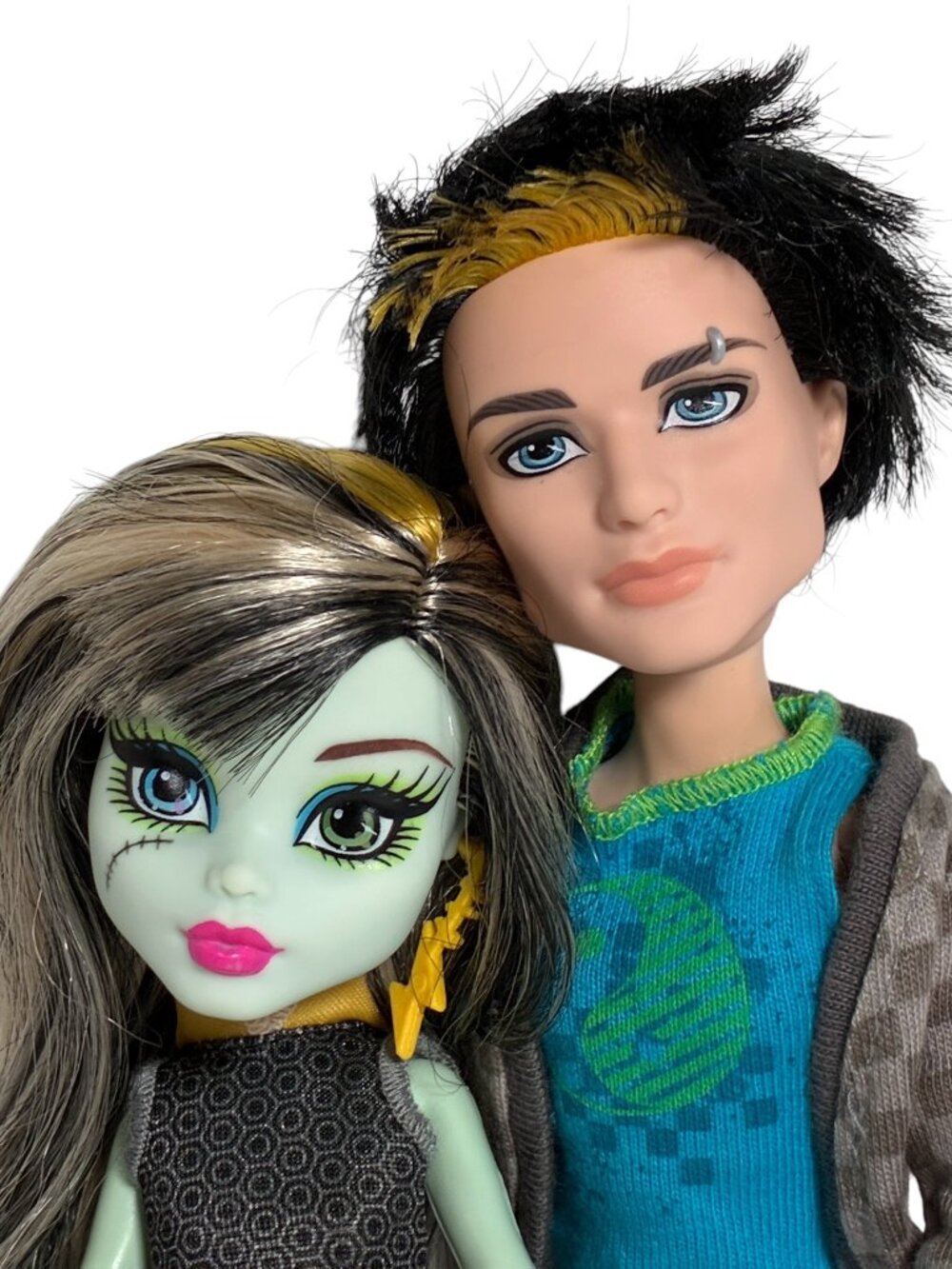 Monster High Frankie Stein & Jackson Jekyll Picnic Casket for 2 #BHM97 ToysRUs
